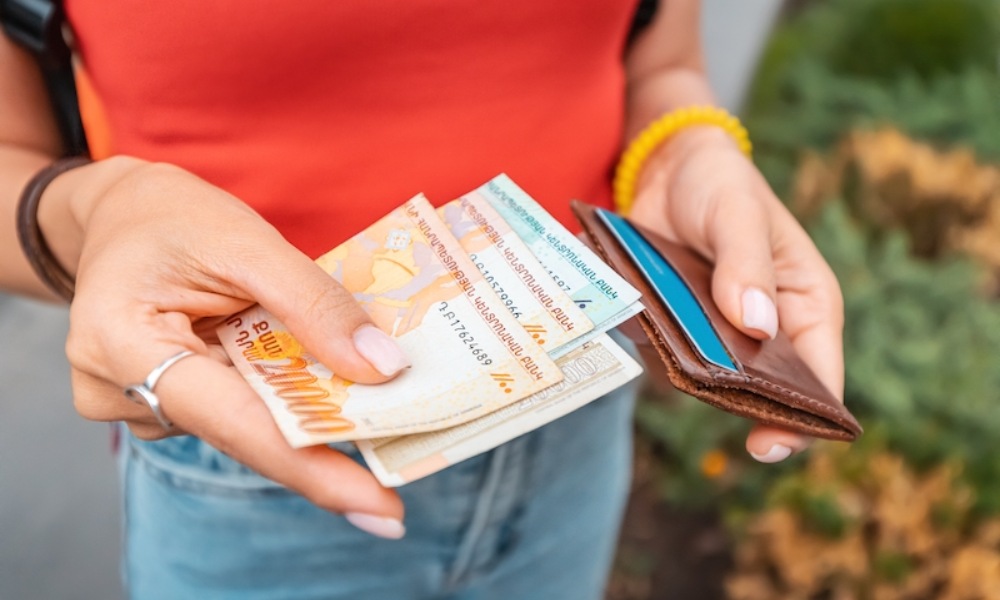 Du khách cần chuẩn bị đầy đủ giấy tờ cần thiết khi đi Mũi Né, Phan Thiết